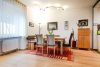 Einfamilienhaus mit großer Scheune und separatem Werkstattgebäude - Da helle Esszimmer