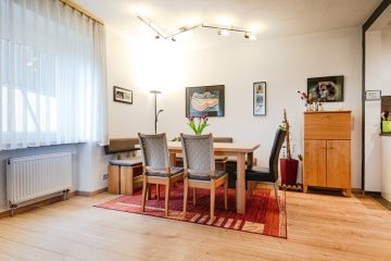 Einfamilienhaus mit großer Scheune und separatem Werkstattgebäude, 79588 Efringen-Kirchen, Einfamilienhaus
